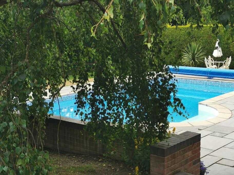 The Squirrels- Alresford, Essex Apartment Bagian luar foto